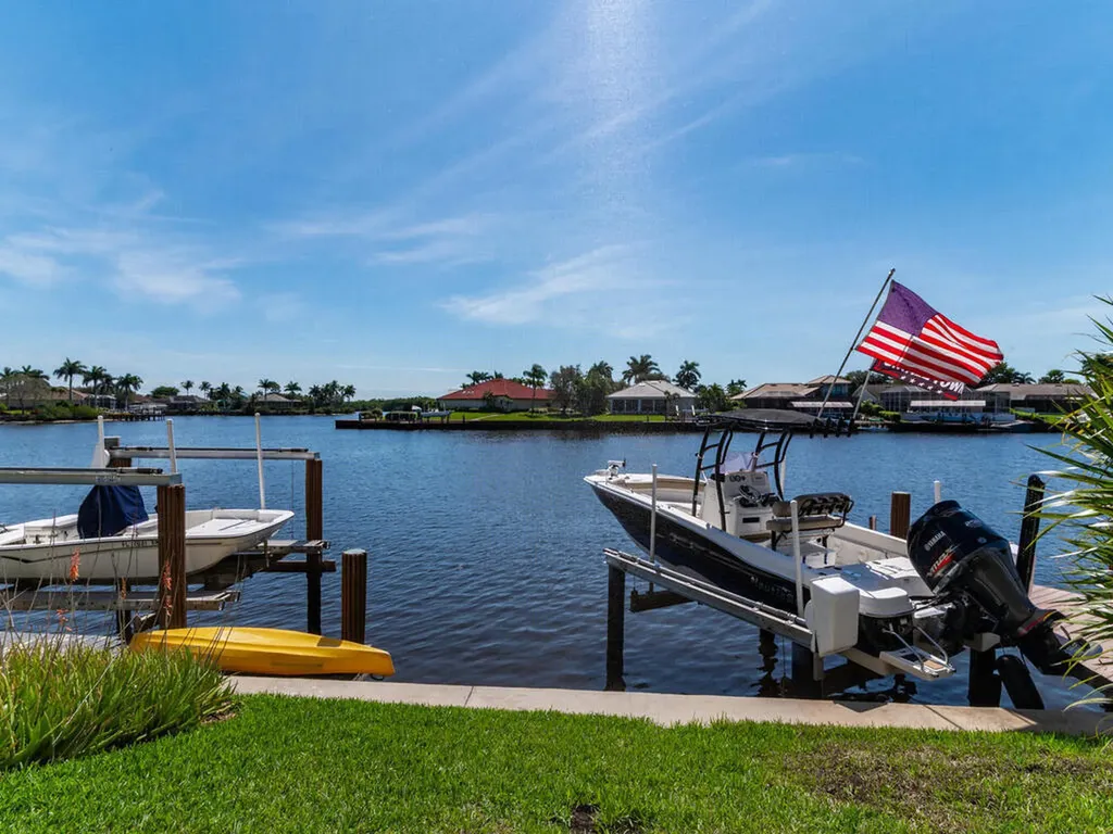 158 Eveningstar Cay Naples FL 34114