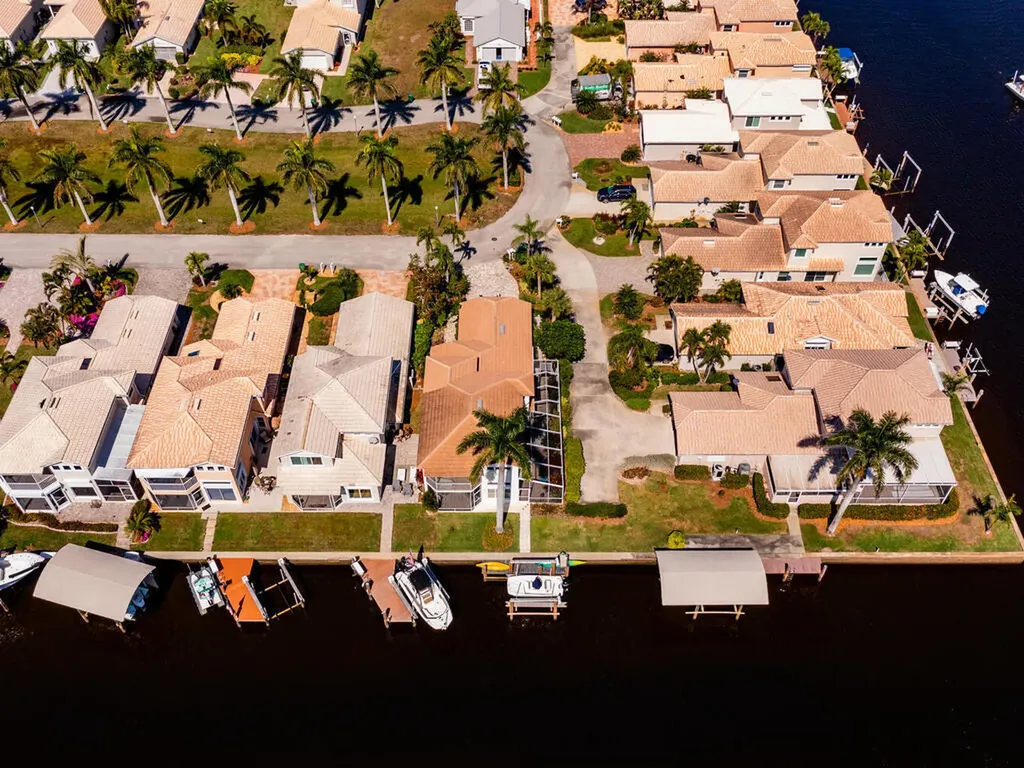 158 Eveningstar Cay Naples FL 34114