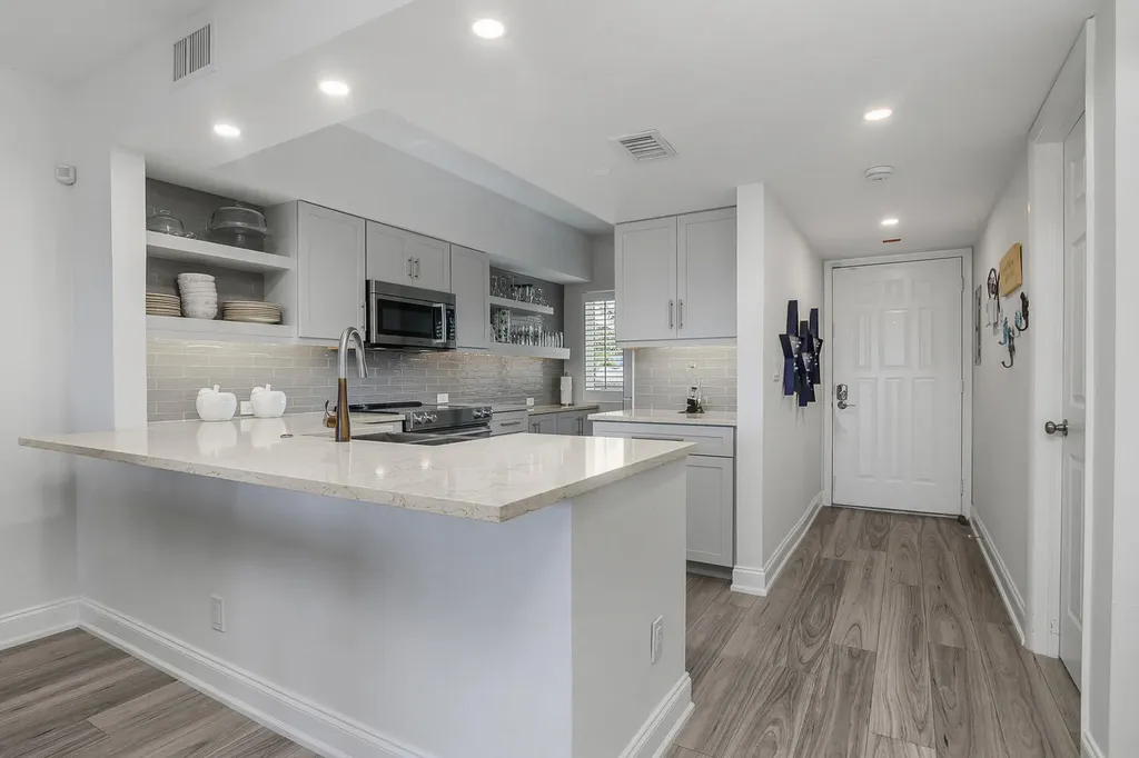 730 Elkcam Circle Marco Island FL 34145