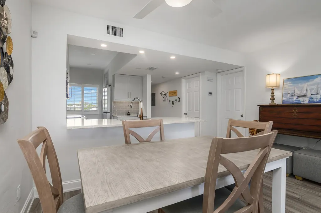 730 Elkcam Circle Marco Island FL 34145