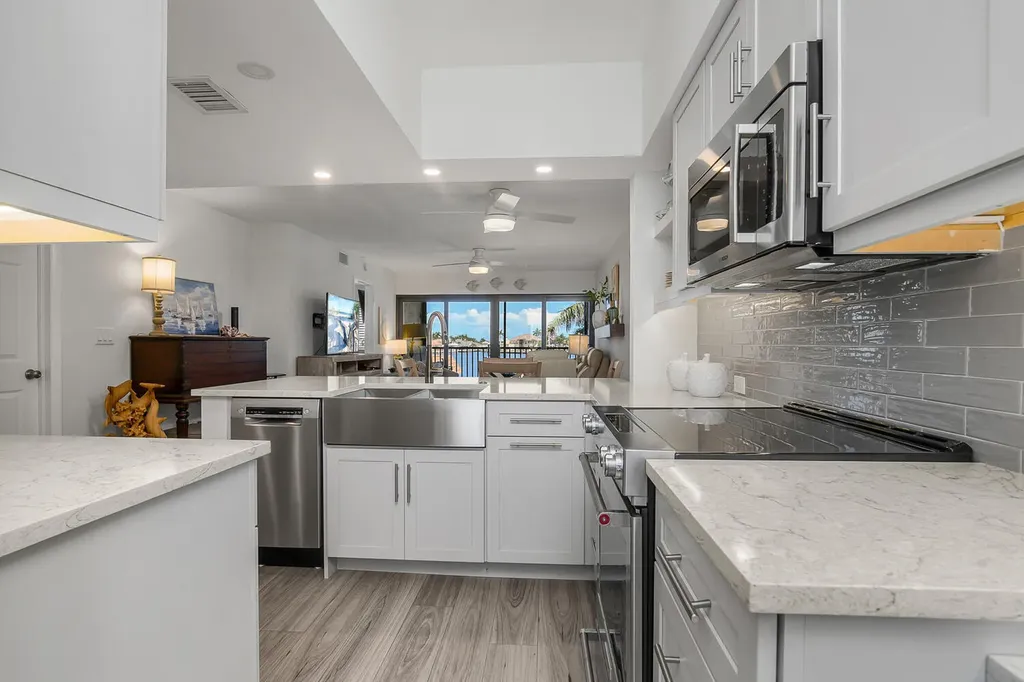 730 Elkcam Circle Marco Island FL 34145