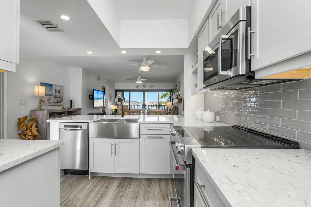 730 Elkcam Circle Marco Island FL 34145