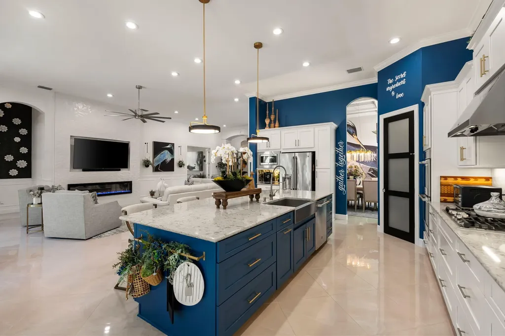 8655 Amour Court Naples FL 34119