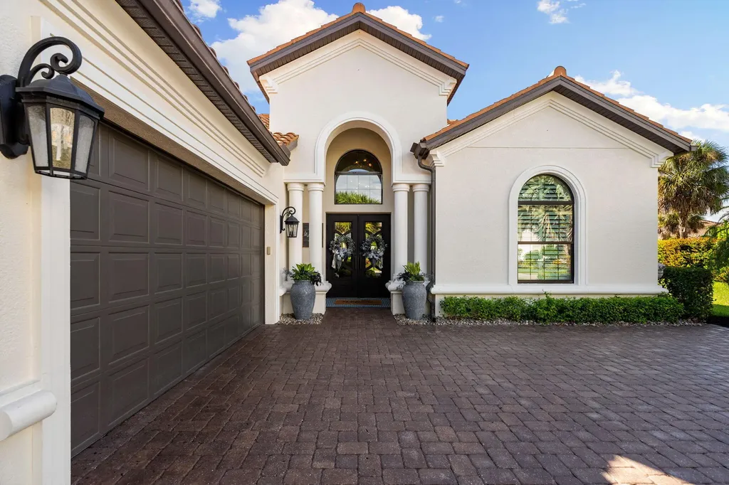 8655 Amour Court Naples FL 34119