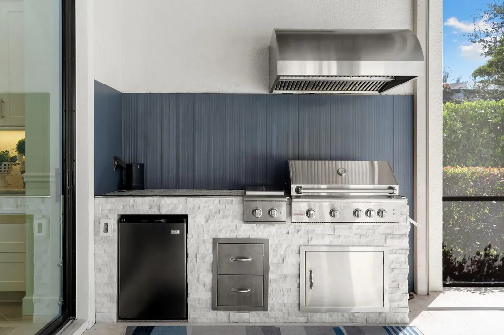 8655 Amour Court Naples FL 34119