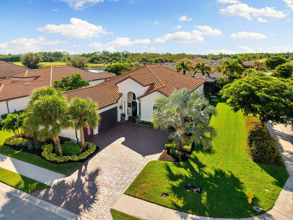 8655 Amour Court Naples FL 34119