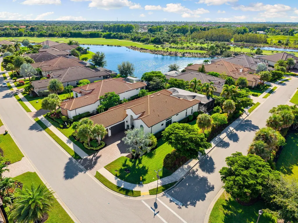 8655 Amour Court Naples FL 34119