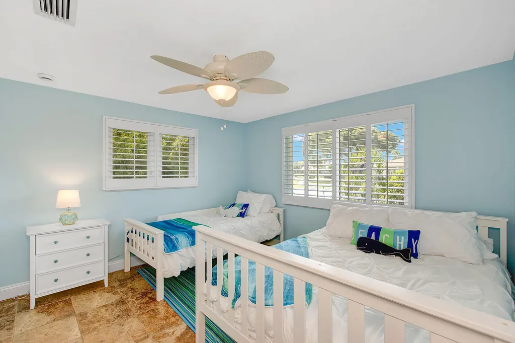 816 Manor Terrace Marco Island FL 34145