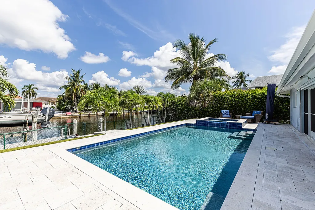 816 Manor Terrace Marco Island FL 34145