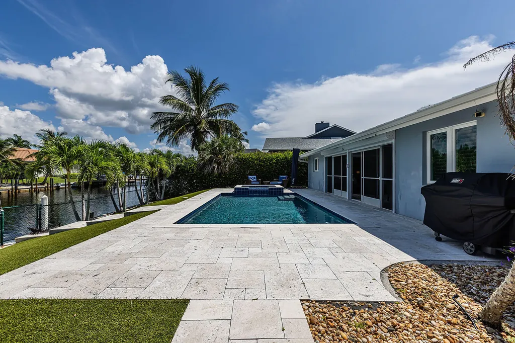 816 Manor Terrace Marco Island FL 34145