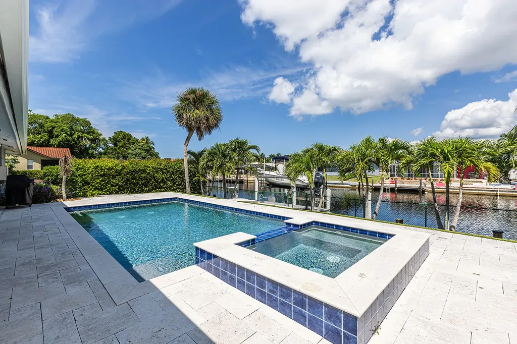 816 Manor Terrace Marco Island FL 34145