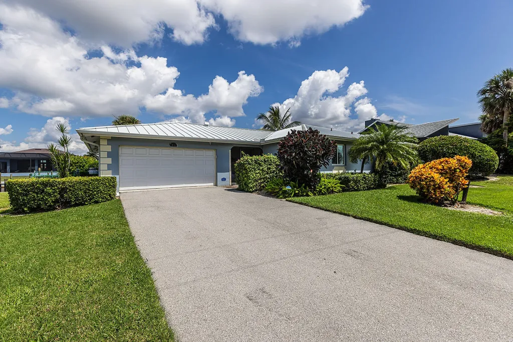 816 Manor Terrace Marco Island FL 34145