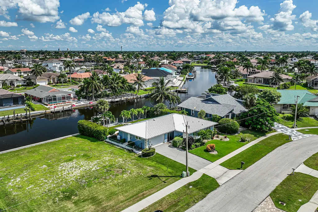 816 Manor Terrace Marco Island FL 34145