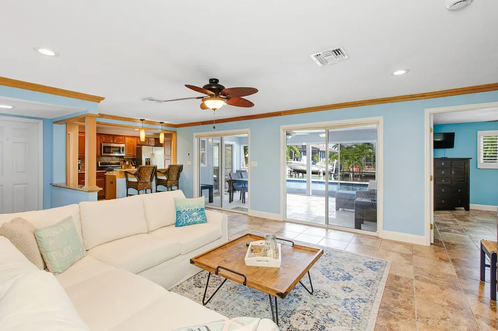 816 Manor Terrace Marco Island FL 34145