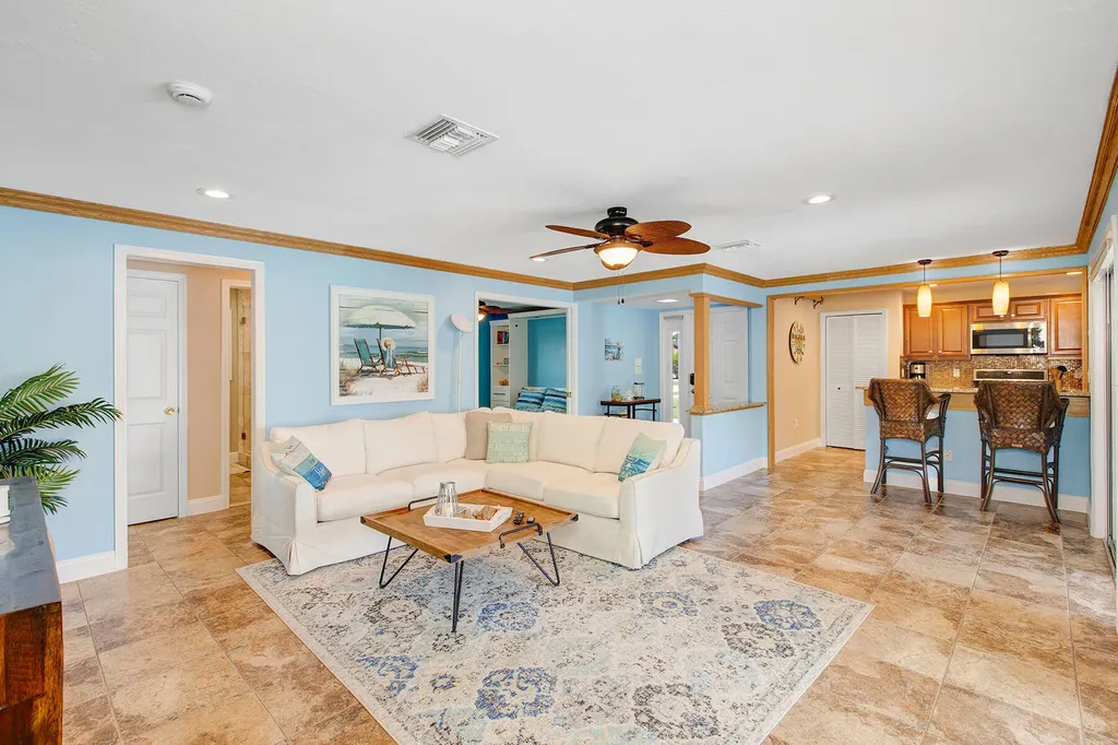 816 Manor Terrace Marco Island FL 34145