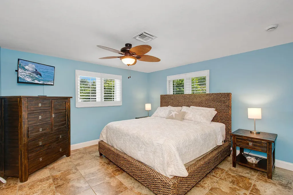 816 Manor Terrace Marco Island FL 34145