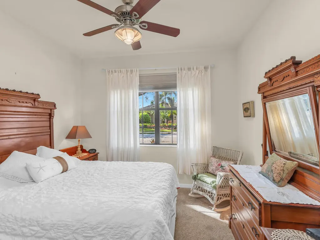 3817 Ruby Way Naples FL 34114