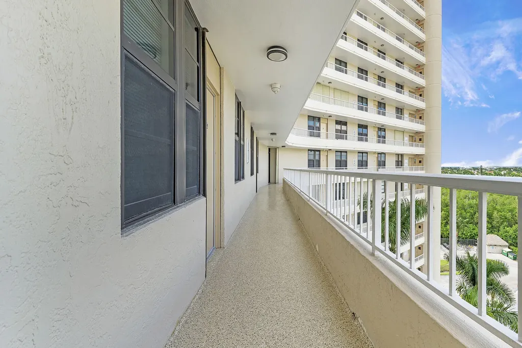 380 Seaview Court Marco Island FL 34145