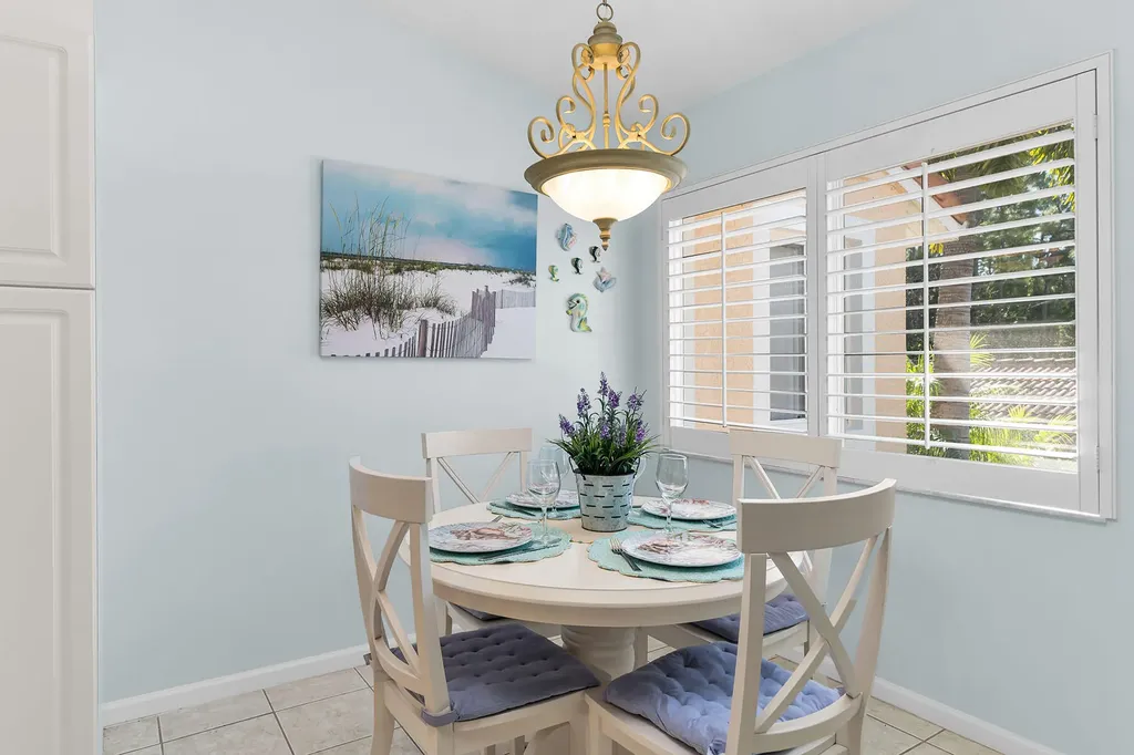 2365 Bayou Lane Naples FL 34112