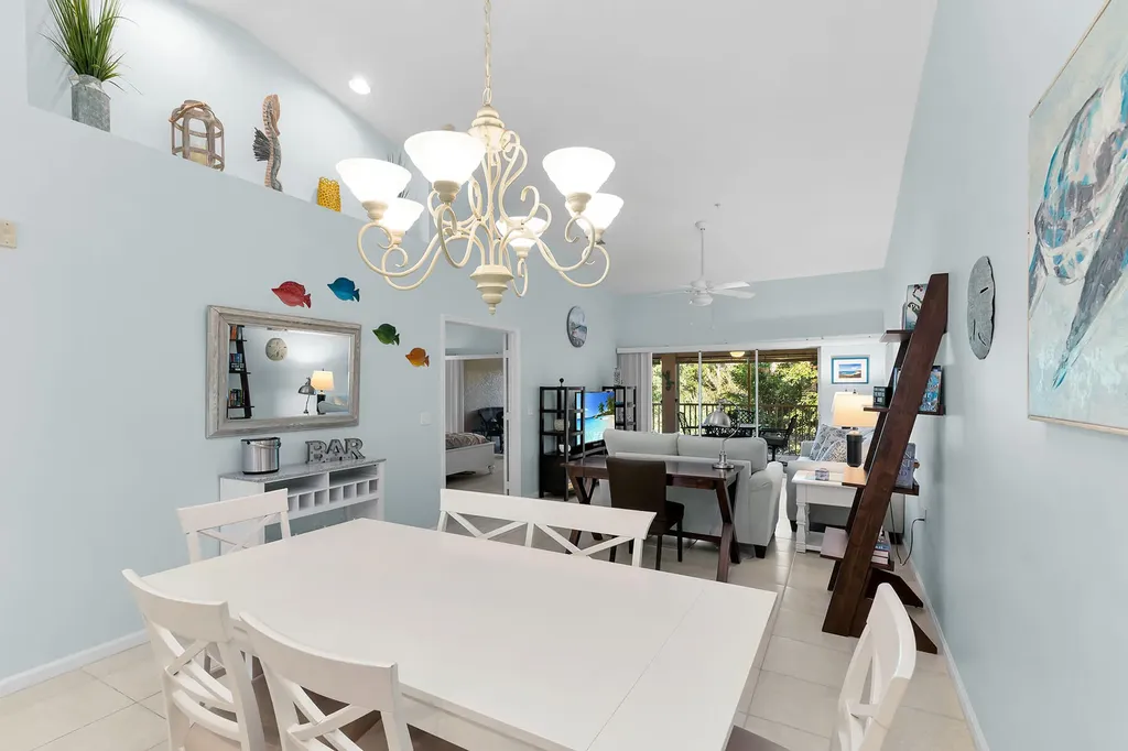 2365 Bayou Lane Naples FL 34112