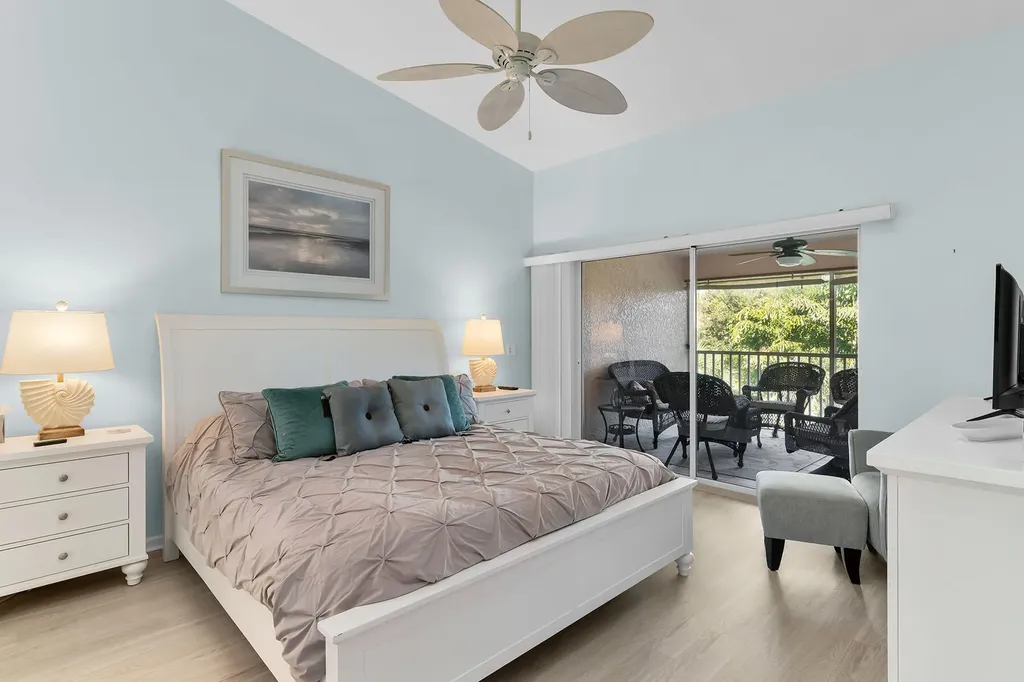 2365 Bayou Lane Naples FL 34112