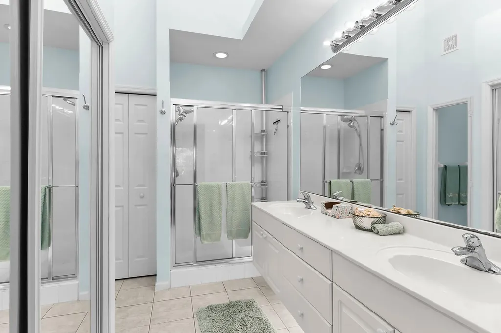 2365 Bayou Lane Naples FL 34112