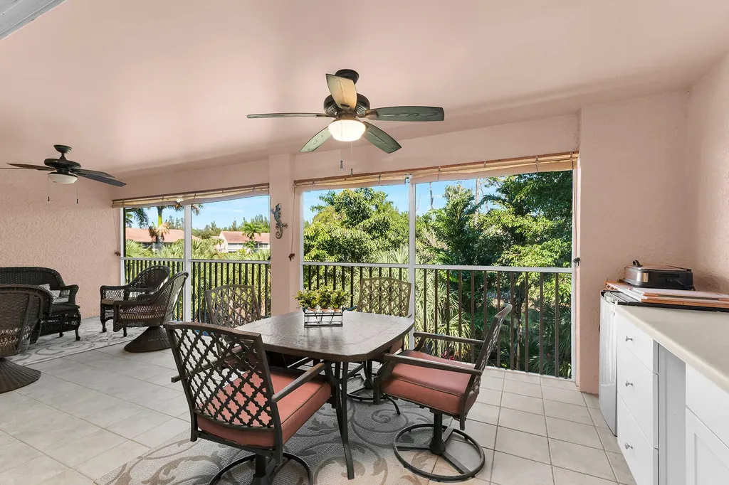 2365 Bayou Lane Naples FL 34112