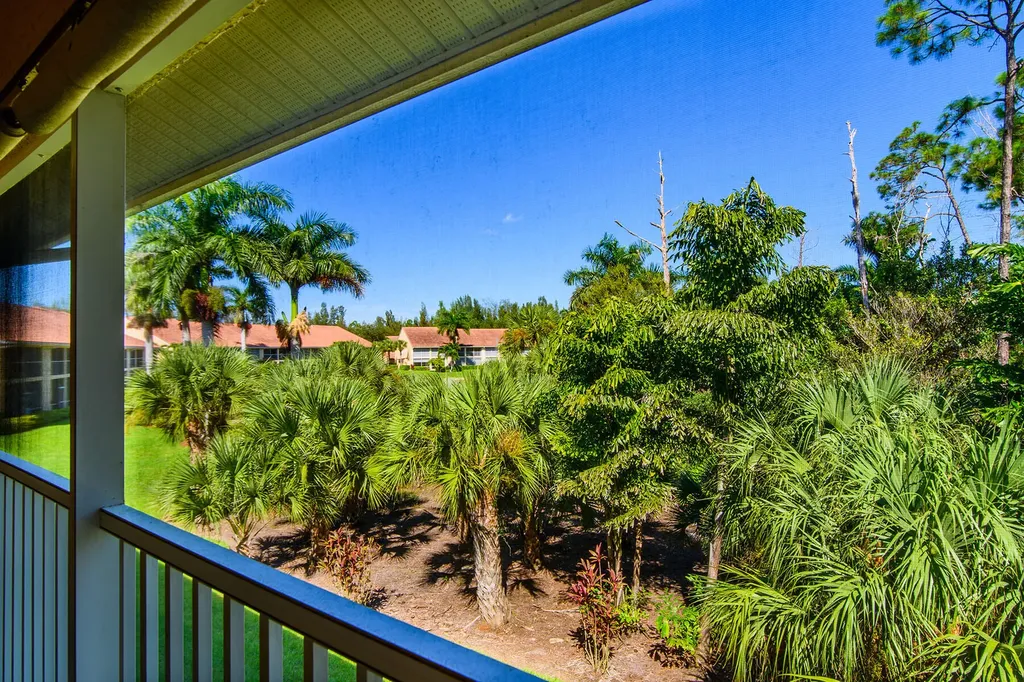 2365 Bayou Lane Naples FL 34112