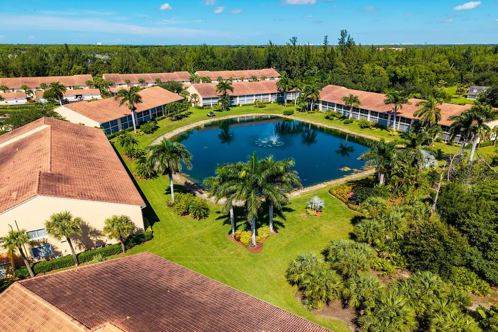 2365 Bayou Lane Naples FL 34112