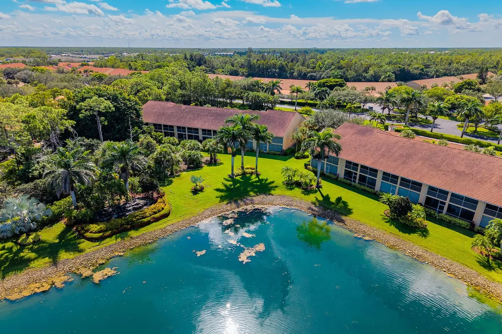 2365 Bayou Lane Naples FL 34112