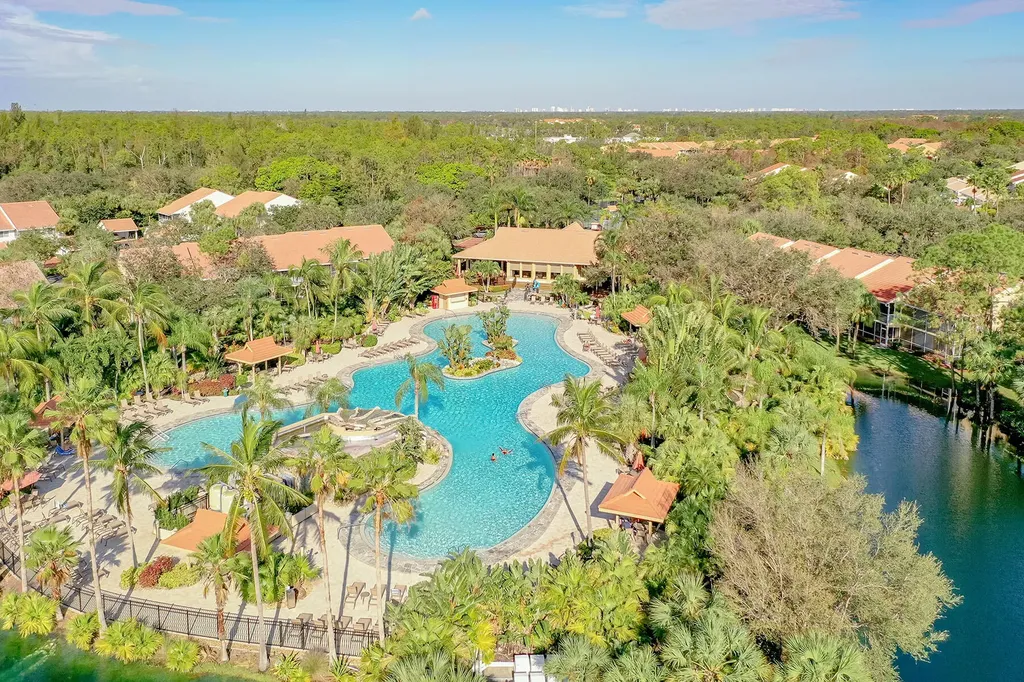 2365 Bayou Lane Naples FL 34112