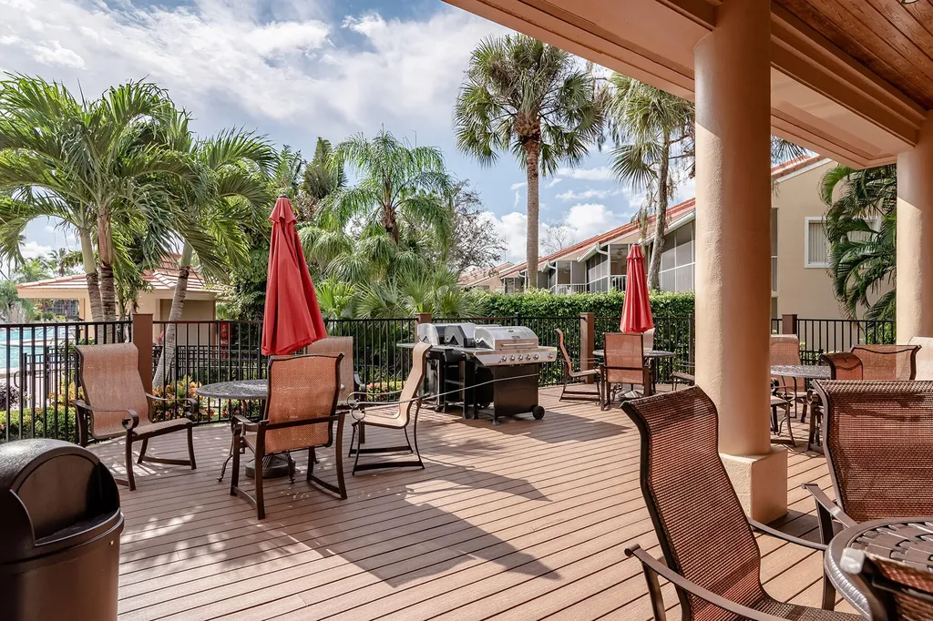 2365 Bayou Lane Naples FL 34112