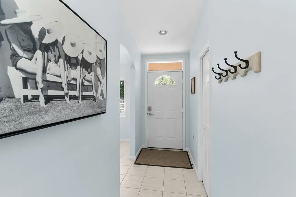 2365 Bayou Lane Naples FL 34112