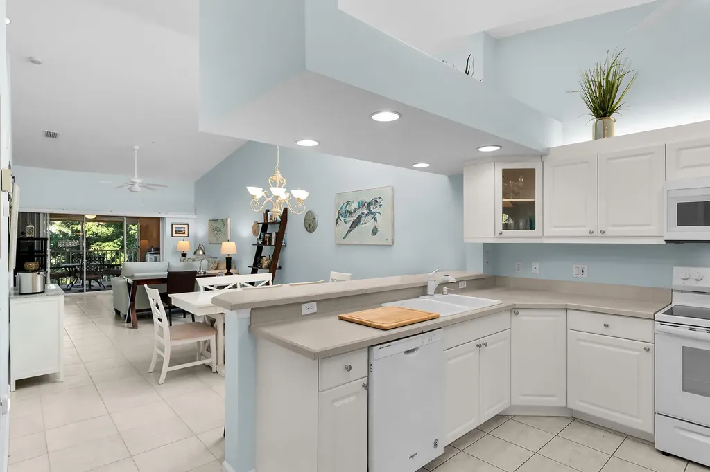 2365 Bayou Lane Naples FL 34112