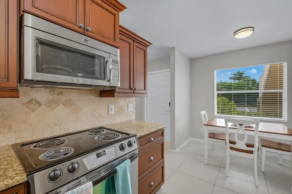 145 Robin Hood Circle Naples FL 34104