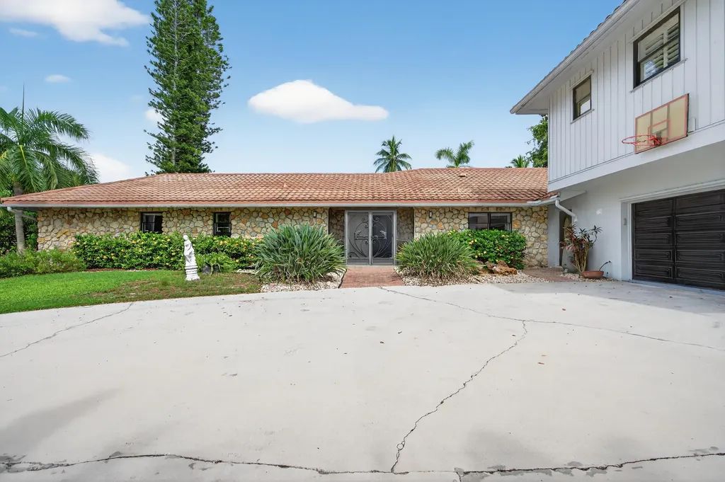 931 Scott Drive Marco Island FL 34145