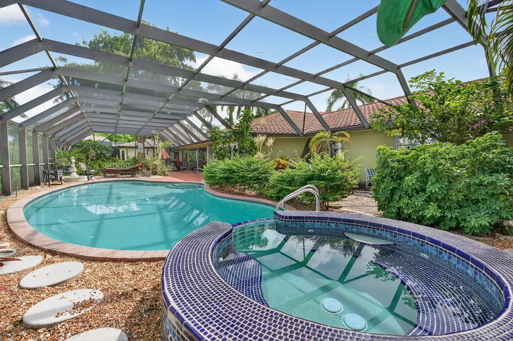 931 Scott Drive Marco Island FL 34145