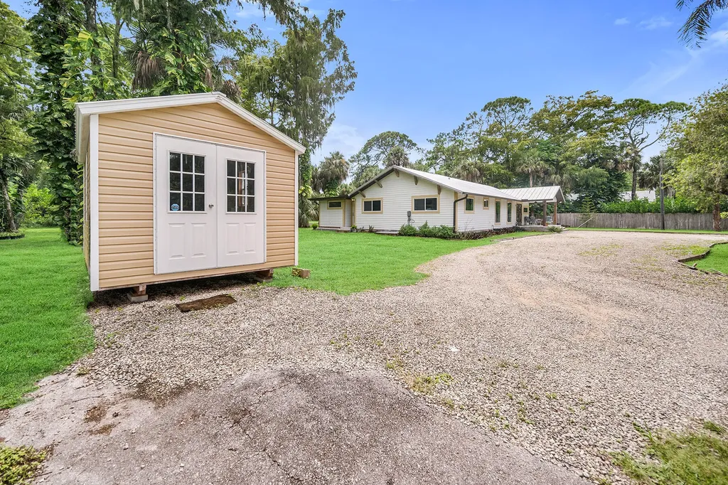 1821 Krape Road Naples FL 34120