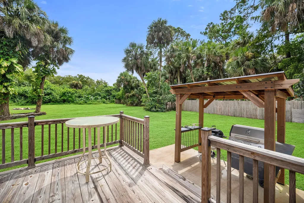 1821 Krape Road Naples FL 34120