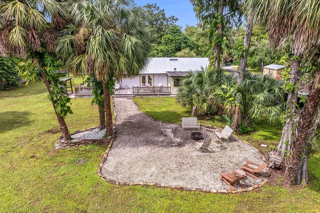 1821 Krape Road Naples FL 34120