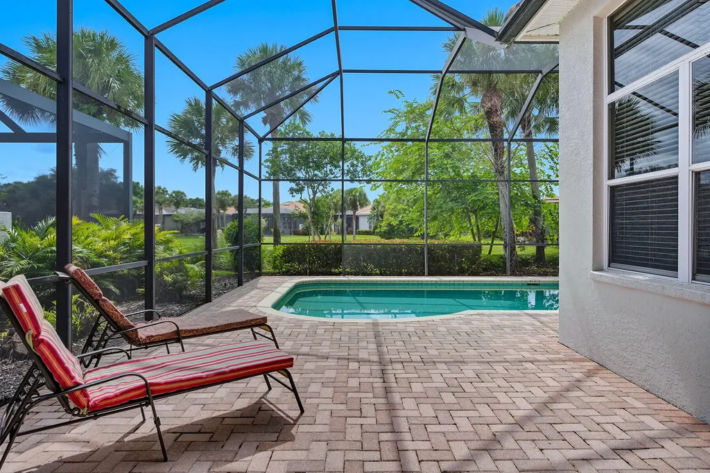 8582 Pepper Tree Way Naples FL 34114