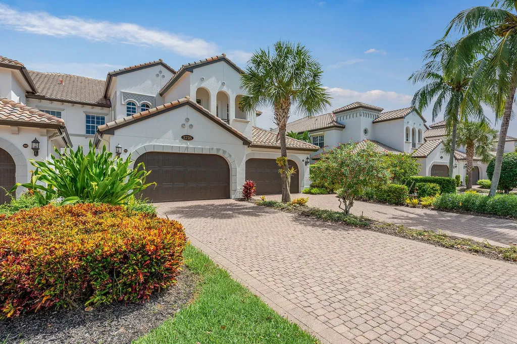 3725 Montreux Lane Naples FL 34114