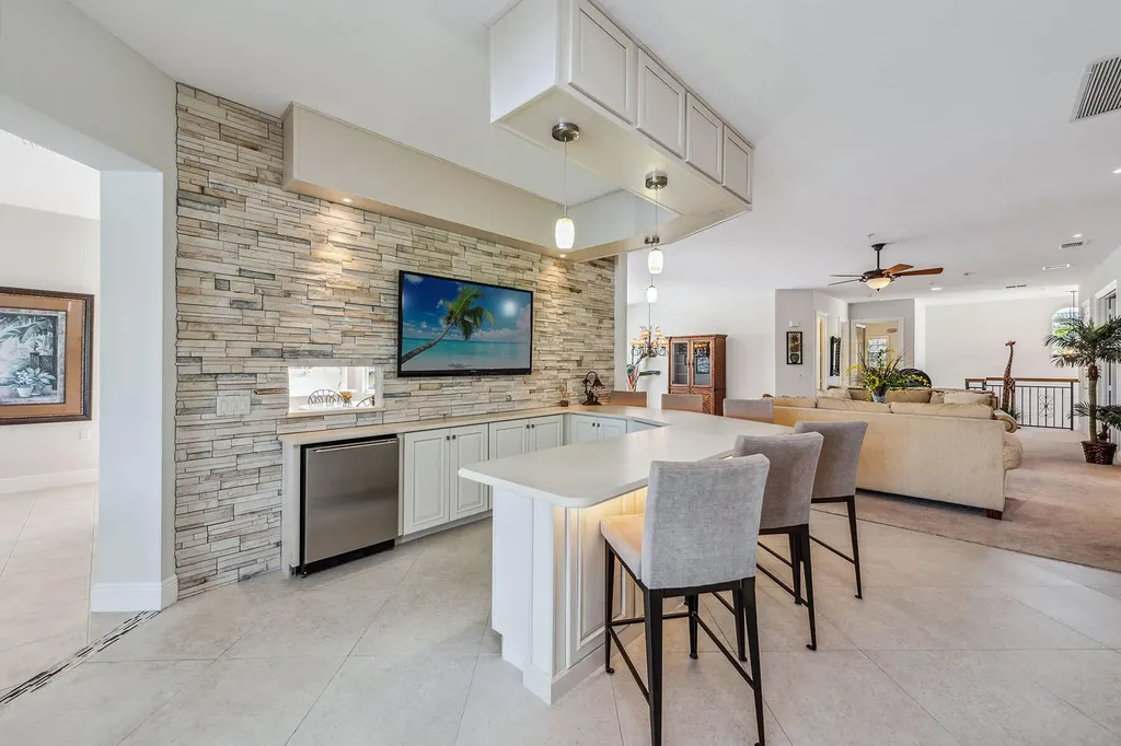 3725 Montreux Lane Naples FL 34114