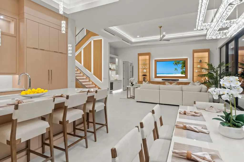 921 Giralda Court Marco Island FL 34145