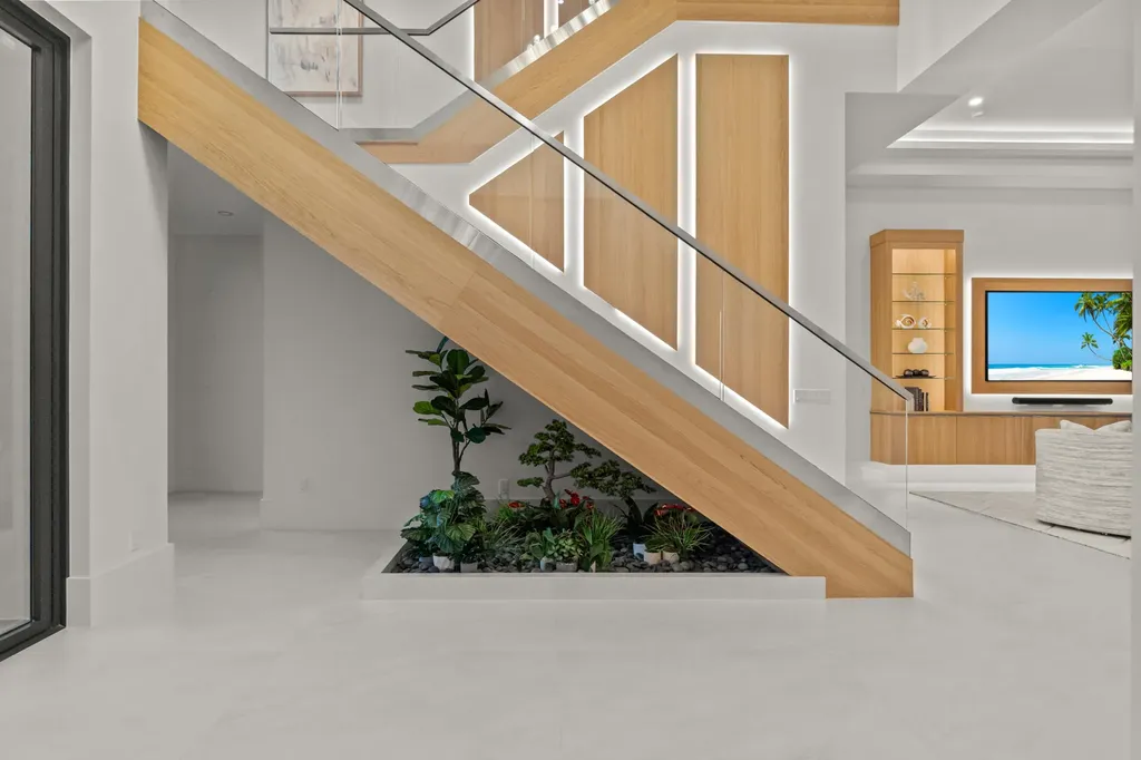 921 Giralda Court Marco Island FL 34145