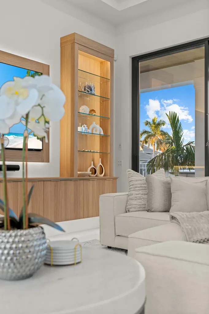 921 Giralda Court Marco Island FL 34145