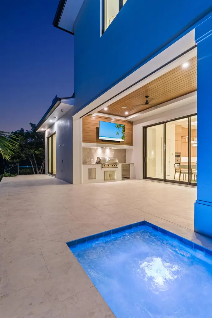 921 Giralda Court Marco Island FL 34145