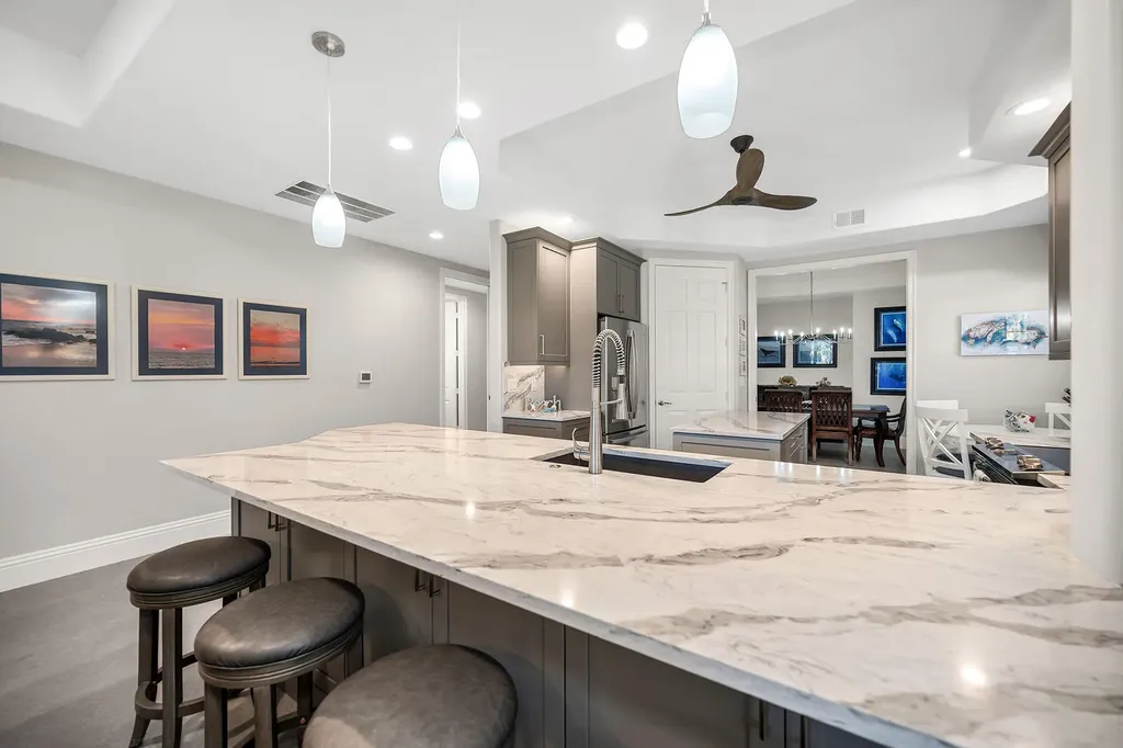 6433 Legacy Naples FL 34113