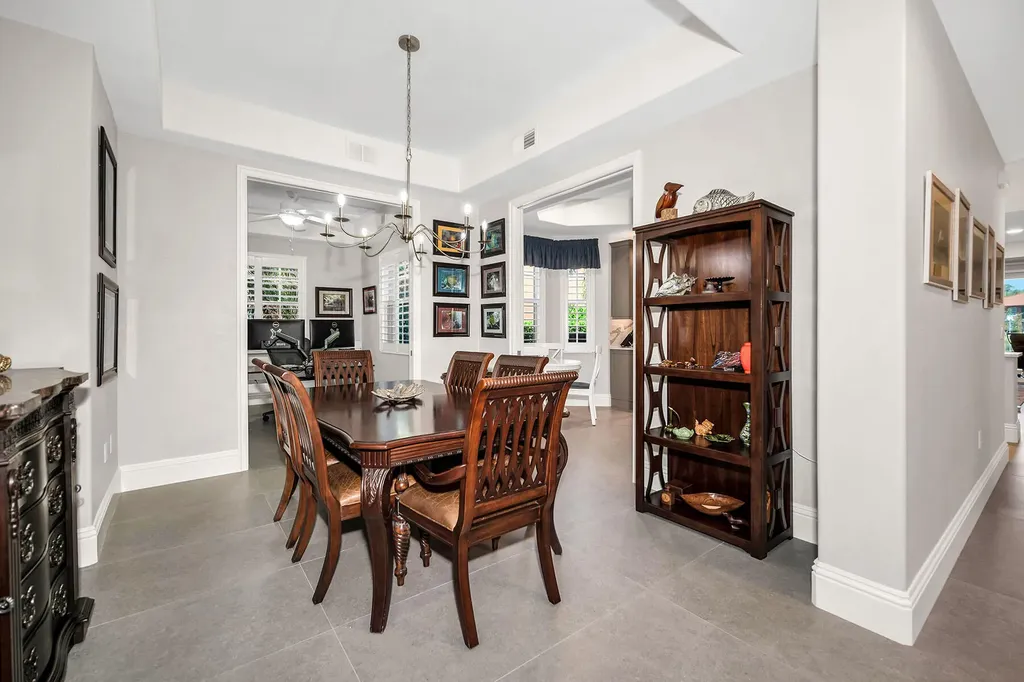 6433 Legacy Naples FL 34113