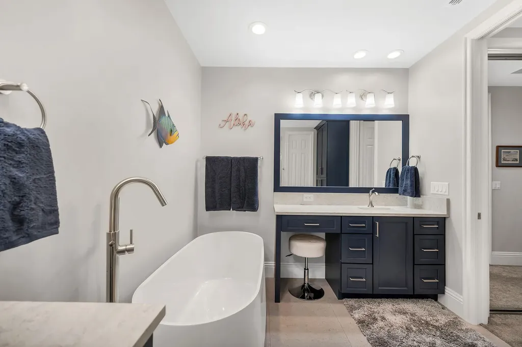 6433 Legacy Naples FL 34113